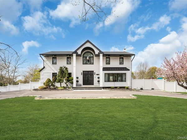 25 Quintree Lane , Melville, NY 11747