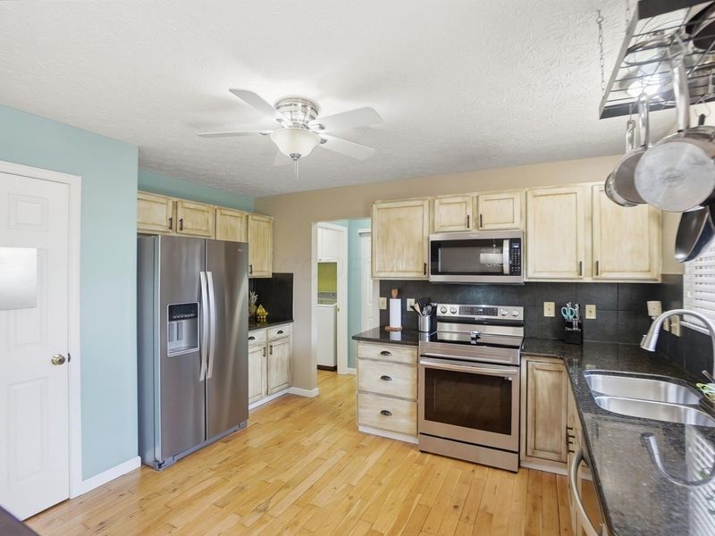 3834 Highland Bluff Drive, Groveport, OH 43125 Photo 15