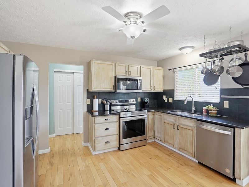 3834 Highland Bluff Drive, Groveport, OH 43125 Photo 16