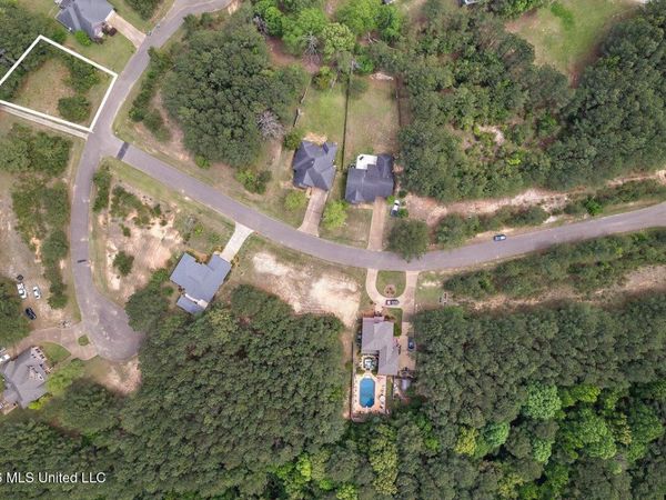 Eagle Cove, Carthage, MS 39051