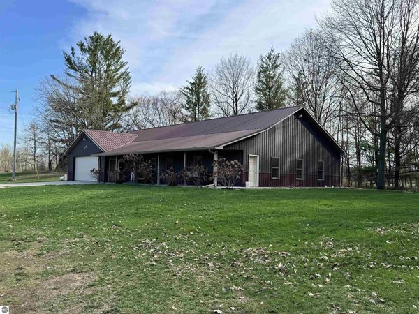 7765 Summerton Road N, Clare, MI 48617