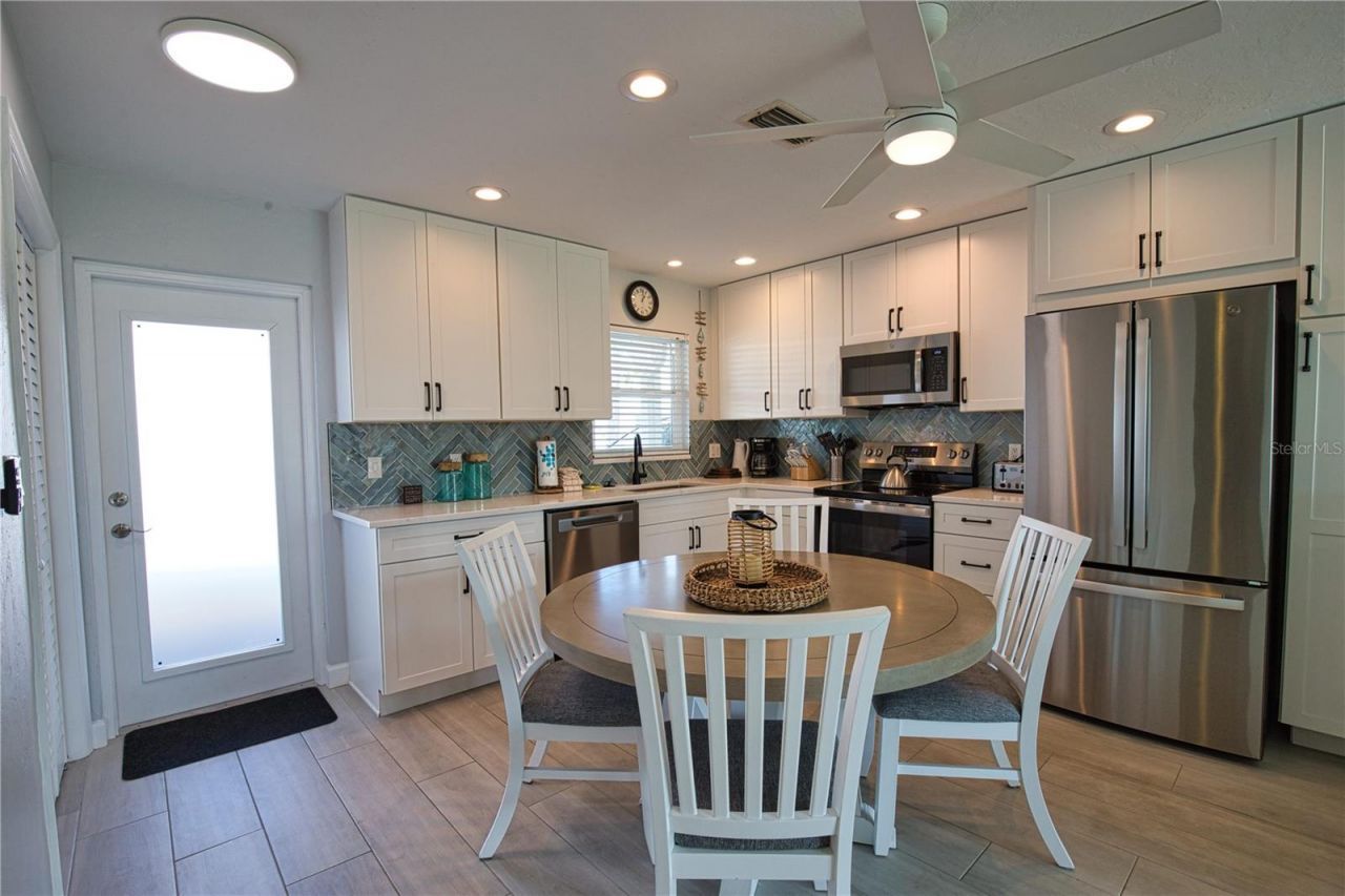 5830 Midnight Pass Road, Unit 86, Sarasota, FL 34242 Photo