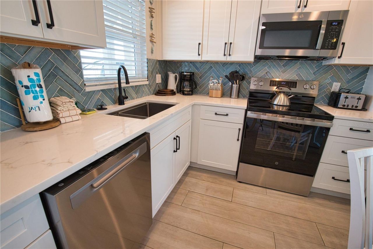 5830 Midnight Pass Road, Unit 86, Sarasota, FL 34242 Photo