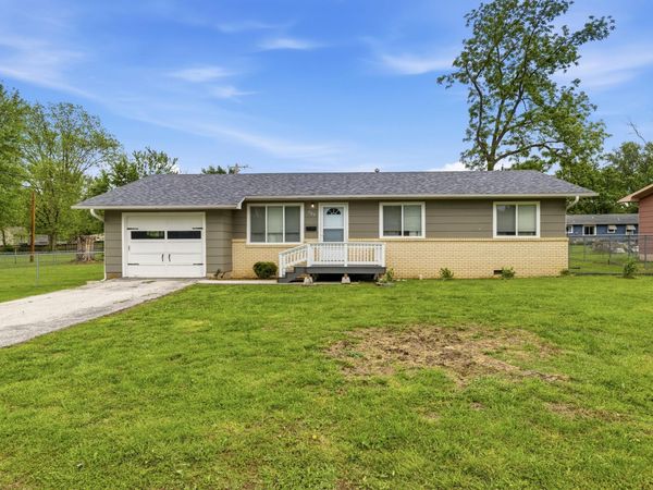 202 S Jackson Street , Republic, MO 65738