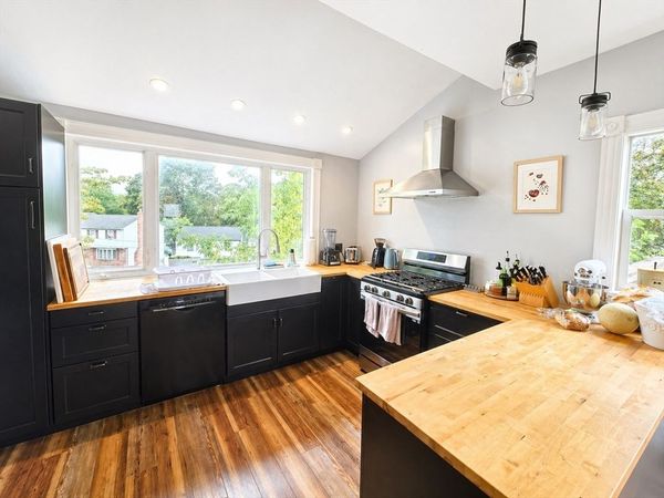 11 Granville Pl, Unit 11, Malden, MA 02148