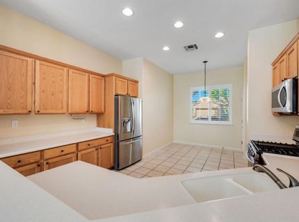2713 Robinson Creek Ln, Elk Grove, CA 95758 Photo
