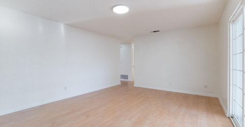 7992 Valley Green Dr, Sacramento, CA 95823 Photo