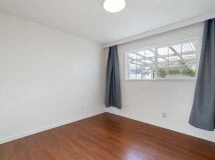 7992 Valley Green Dr, Sacramento, CA 95823 Photo