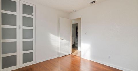 7992 Valley Green Dr, Sacramento, CA 95823 Photo