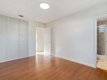 7992 Valley Green Dr, Sacramento, CA 95823 Photo