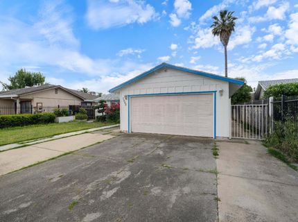 7992 Valley Green Dr, Sacramento, CA 95823 Photo