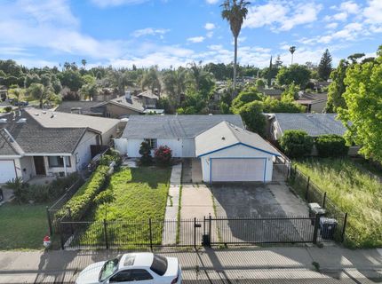 7992 Valley Green Dr, Sacramento, CA 95823 Photo