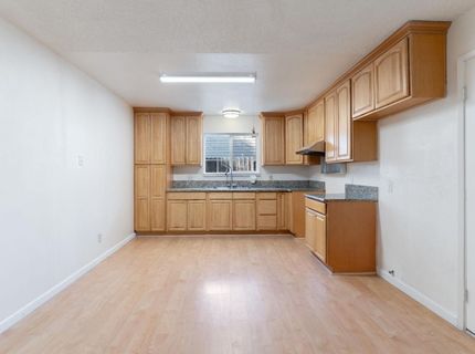 7992 Valley Green Dr, Sacramento, CA 95823 Photo