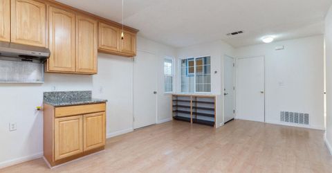 7992 Valley Green Dr, Sacramento, CA 95823 Photo