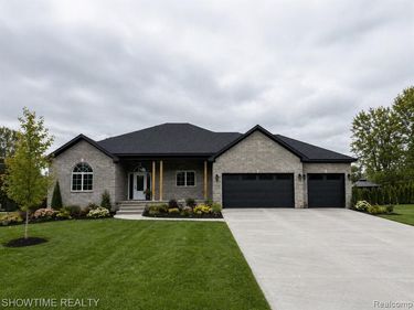 68125 Lake Angela Drive, Richmond, MI 48062
