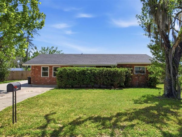 13944 1ST STREET , DADE CITY, FL 33525