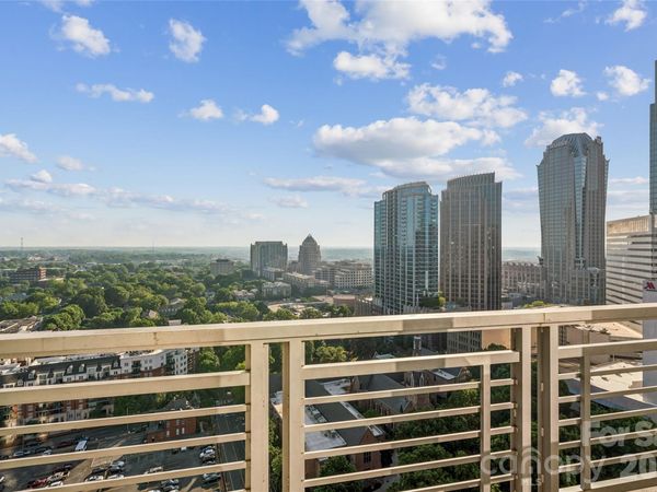 333 W Trade Street , Unit 2200, Charlotte, NC 28202