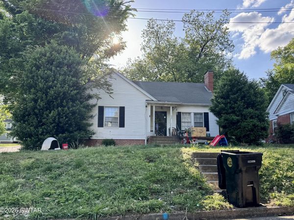 805 Saint John Avenue , Dyersburg, TN 38024