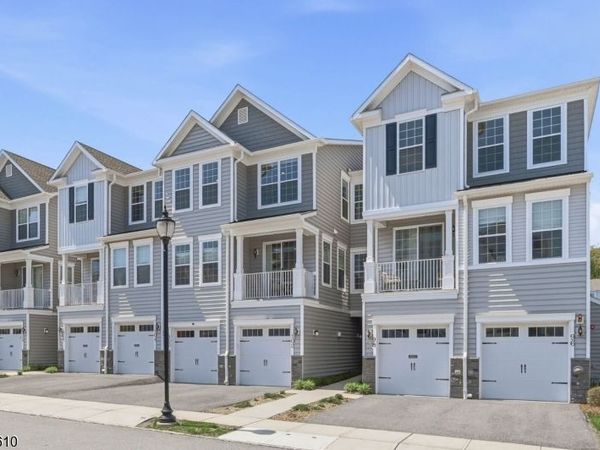 102 Sequoia Dr, Cedar Grove, NJ 07009