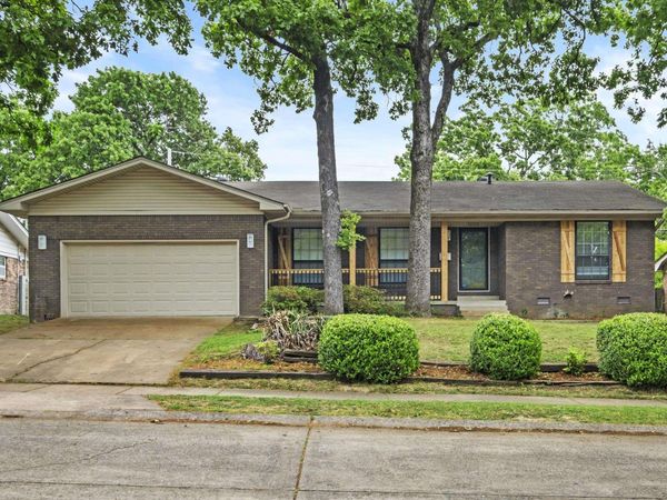 5200 Hampton, North Little Rock, AR 72116