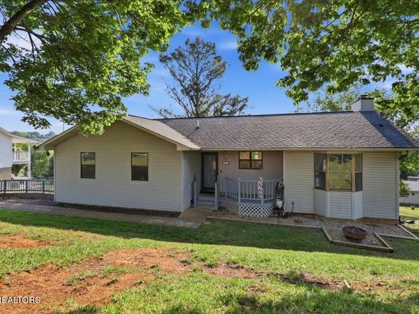 319 Ironwood Drive, Kodak, TN 37764