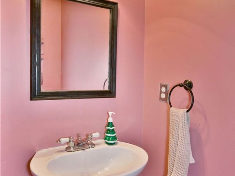 1323 Cedarwood Drive, Mineral Ridge, OH 44440 Photo 10