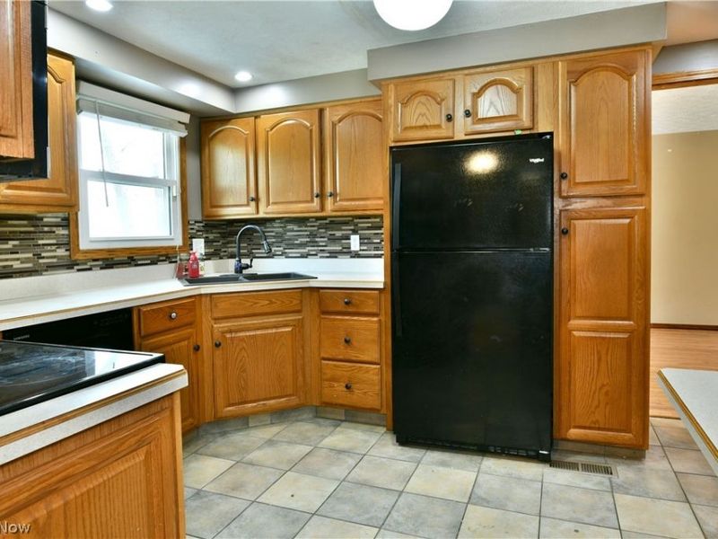 1323 Cedarwood Drive, Mineral Ridge, OH 44440 Photo 19