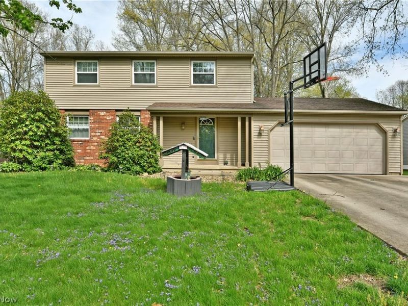 1323 Cedarwood Drive, Mineral Ridge, OH 44440 Photo 2