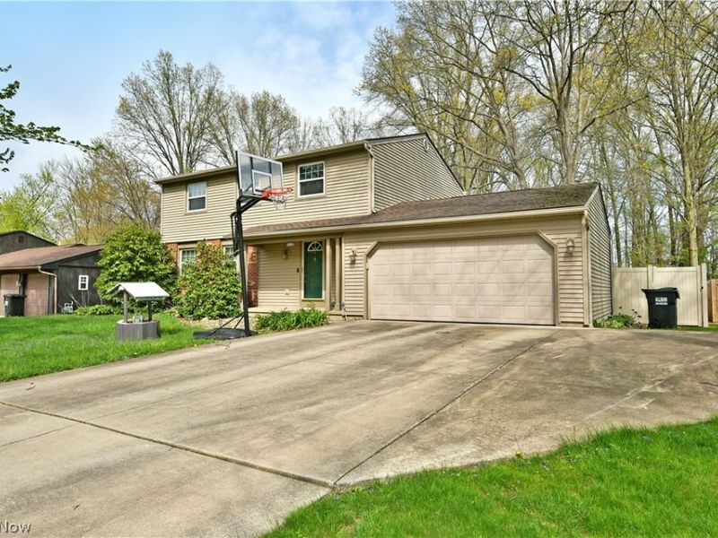 1323 Cedarwood Drive, Mineral Ridge, OH 44440 Photo 3