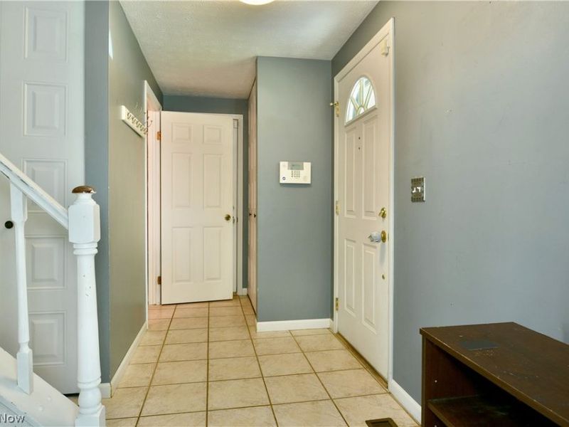 1323 Cedarwood Drive, Mineral Ridge, OH 44440 Photo 7