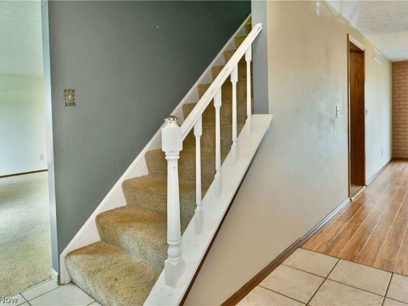 1323 Cedarwood Drive, Mineral Ridge, OH 44440 Photo 8