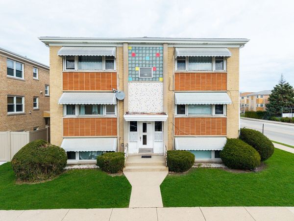 4401 N Newcastle Avenue , Harwood Heights, IL 60706