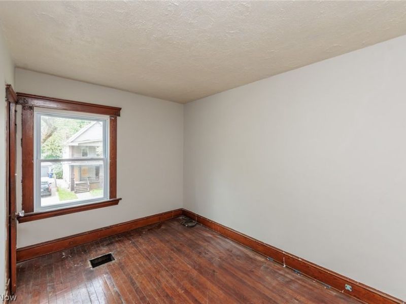 3879 W 21st Street, Cleveland, OH 44109 Photo 13