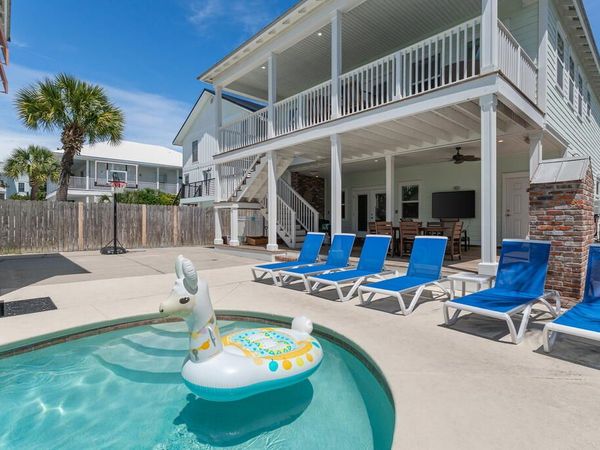 64 DOLPHIN Street, Destin, FL 32541