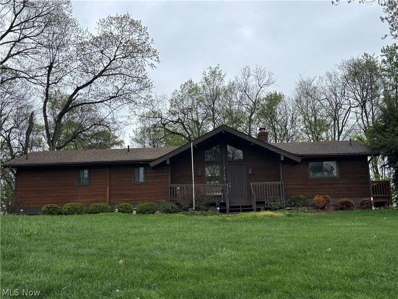 2180 Kimberley Drive NW, Dover, OH 44622 Photo 2