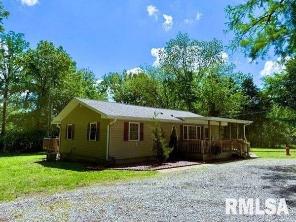 202 & 204 Mine Avenue, West Frankfort, IL 62896