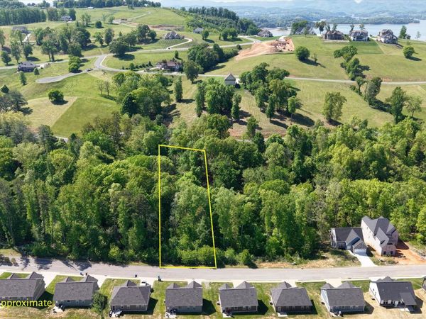 Bridgewater Blvd, Morristown, TN 37814