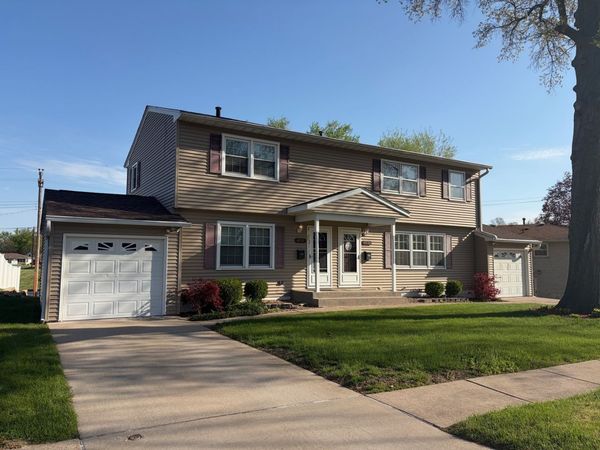 4731 18 AVE CT Avenue , Moline, IL 61265