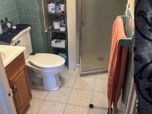 6 Mead Lane, Westbury, NY 11590