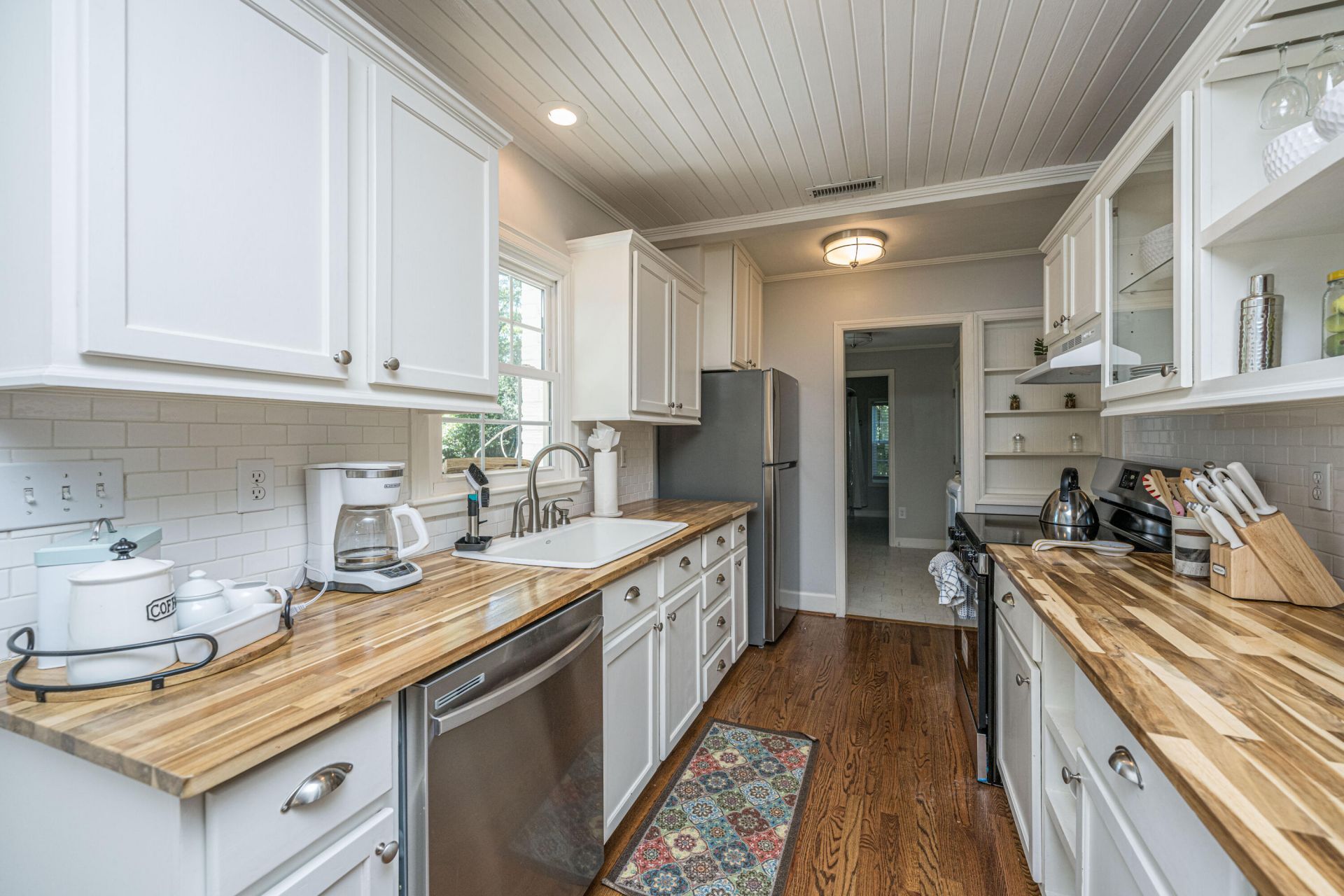 1128 Carter Avenue Photo 13