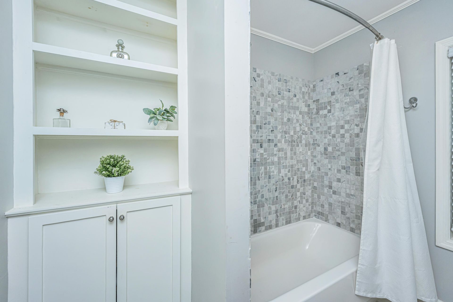 1128 Carter Avenue Photo 19