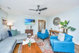 1128 Carter Avenue photo 4