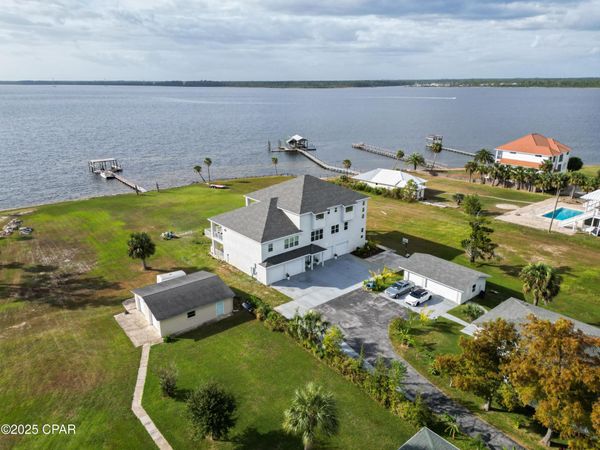 212 Montana Avenue, Lynn Haven, FL 32444