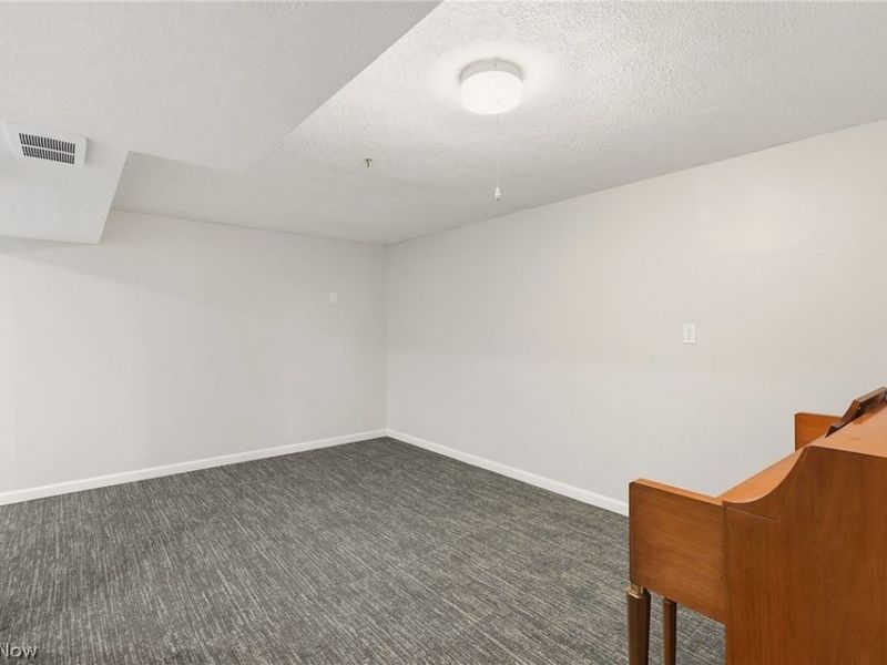 1762 Underwood Street, Cuyahoga Falls, OH 44221 Photo 12