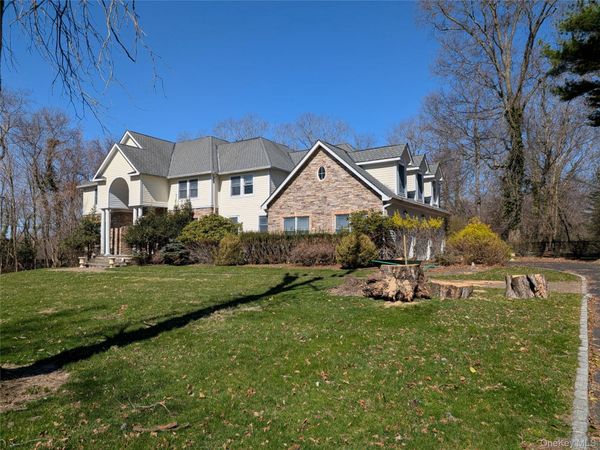 126 Old Field Road , Setauket, NY 11733