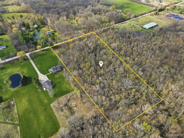 27493 Irwin Road, Richmond Twp, MI 48062