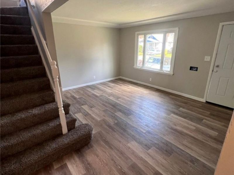 4468 E 156th Street, Cleveland, OH 44128 Photo 2