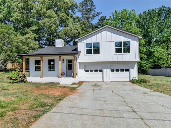 1421 Willow Bend Drive , Snellville, GA 30078