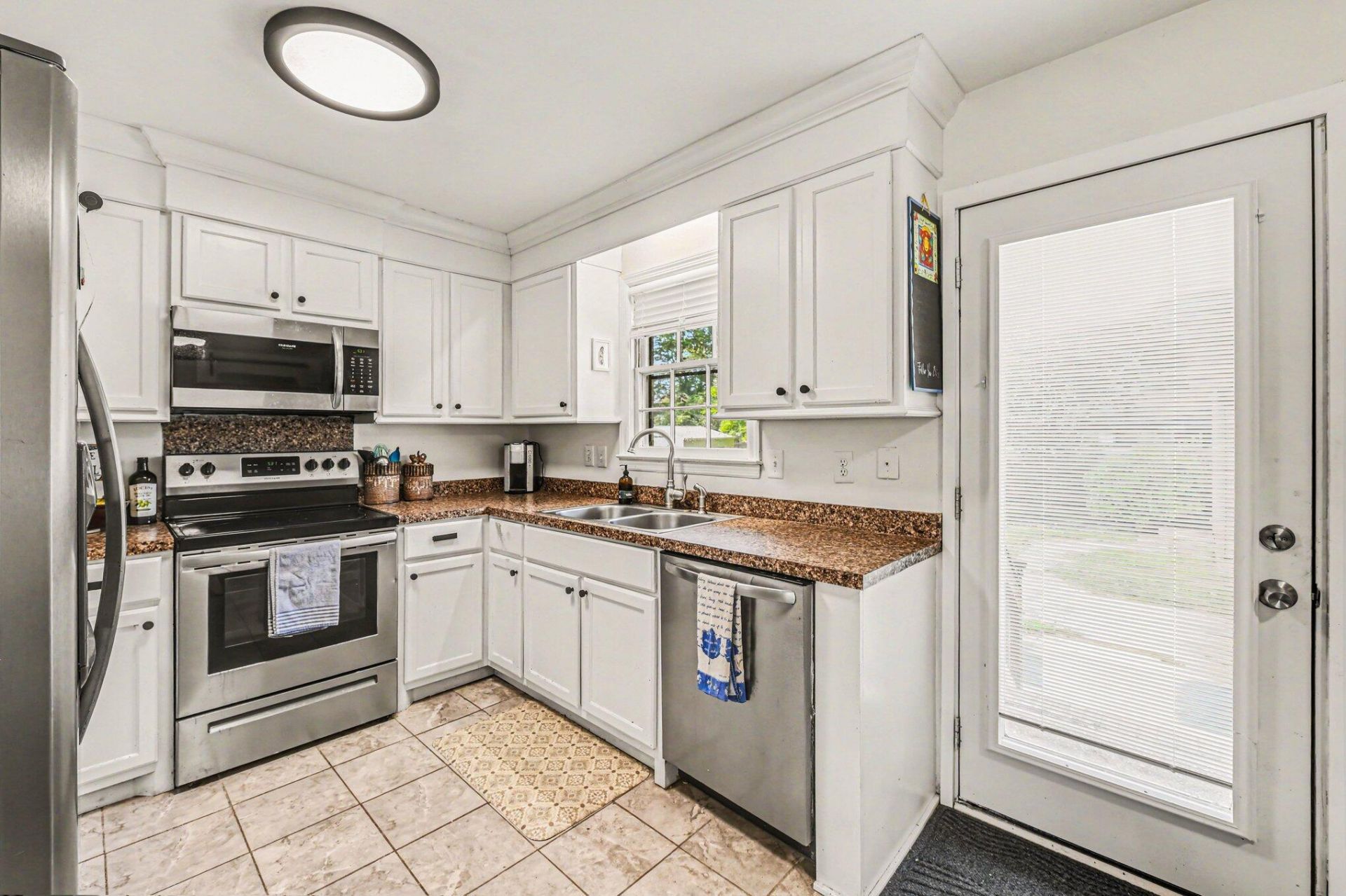 18 Ophir Drive Photo 6