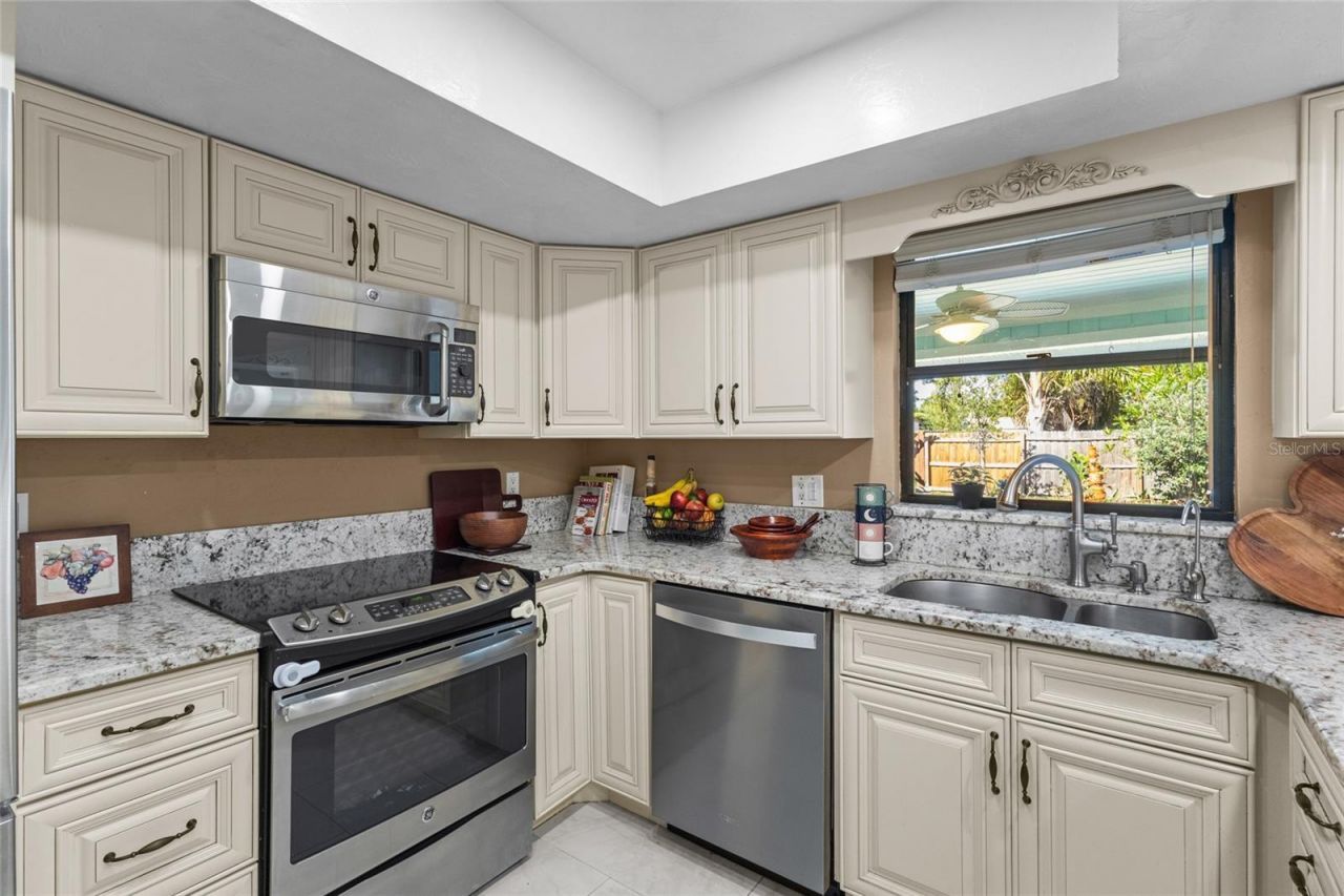 6609 Mauna Loa Boulevard, Sarasota, FL 34241 Photo